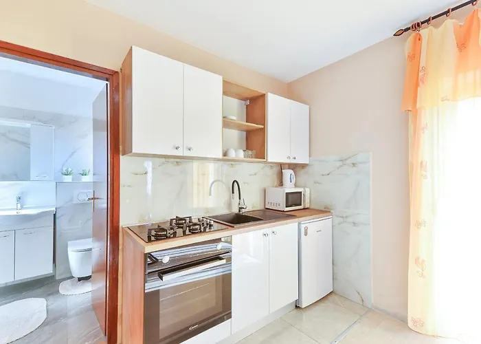 Apartments By The Sea Bibinje, Zadar - 5786 *